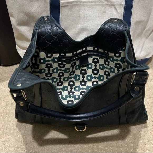 Gucci Guccisima Black Leather handbag Authentic Very good condition - Picture 5 of 6